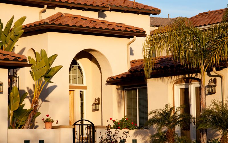 A contemporary home with a vibrant insulated stucco exterior, illustrating the combination of beauty and energy efficiency.